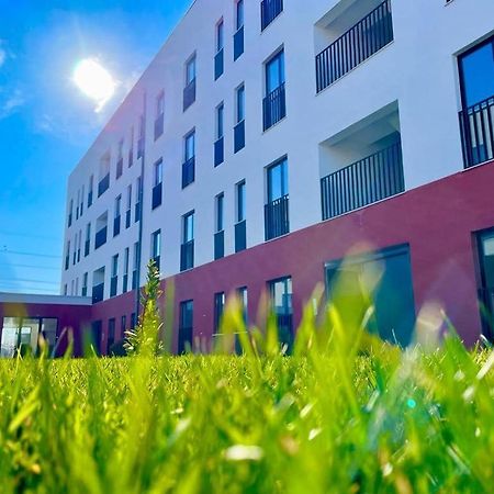 Cosy 2Br Apartment Near Tirana Airport - Self Check-In 24Hr Kültér fotó