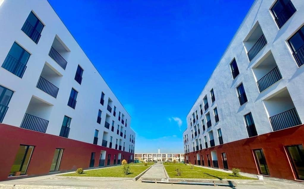 Cosy 2Br Apartment Near Tirana Airport - Self Check-In 24Hr Kültér fotó